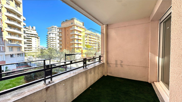 Ma-Cabane - Location Appartement Courbevoie, 63 m²