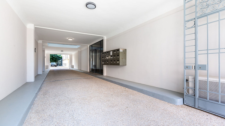 Ma-Cabane - Location Appartement COURBEVOIE, 65 m²