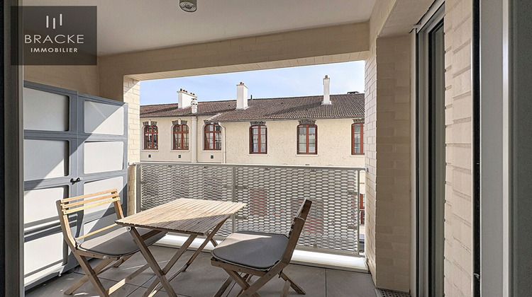 Ma-Cabane - Location Appartement COURBEVOIE, 58 m²