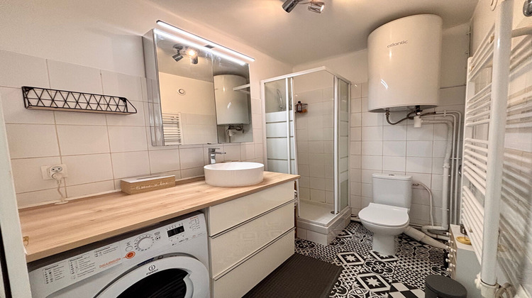 Ma-Cabane - Location Appartement COURBEVOIE, 40 m²