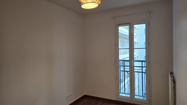 Ma-Cabane - Location Appartement COURBEVOIE, 103 m²
