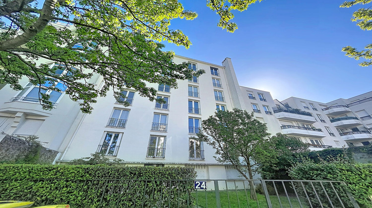 Ma-Cabane - Location Appartement COURBEVOIE, 66 m²