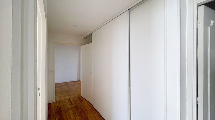 Ma-Cabane - Location Appartement COURBEVOIE, 66 m²