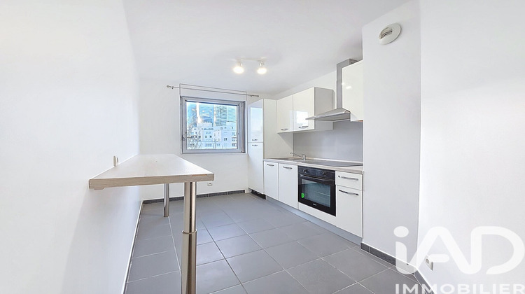 Ma-Cabane - Location Appartement Courbevoie, 83 m²