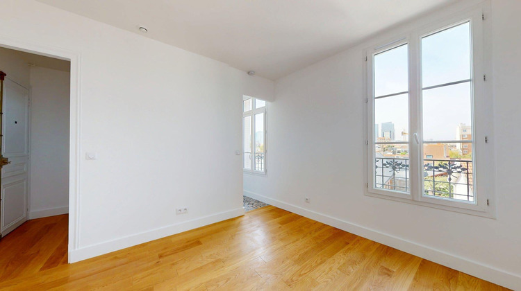 Ma-Cabane - Location Appartement COURBEVOIE, 17 m²