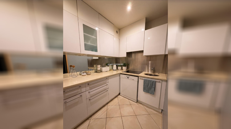 Ma-Cabane - Location Appartement Courbevoie, 70 m²