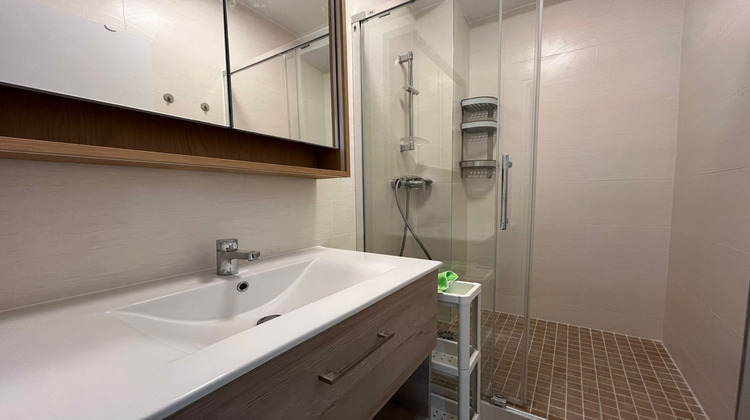 Ma-Cabane - Location Appartement Courbevoie, 45 m²