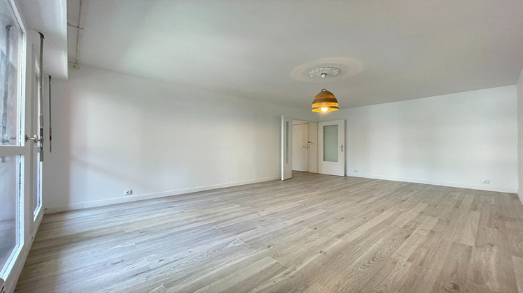 Ma-Cabane - Location Appartement COURBEVOIE, 47 m²