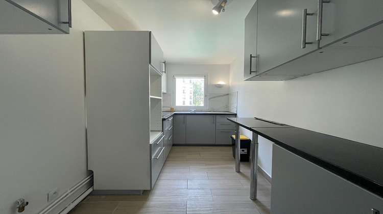 Ma-Cabane - Location Appartement COURBEVOIE, 47 m²