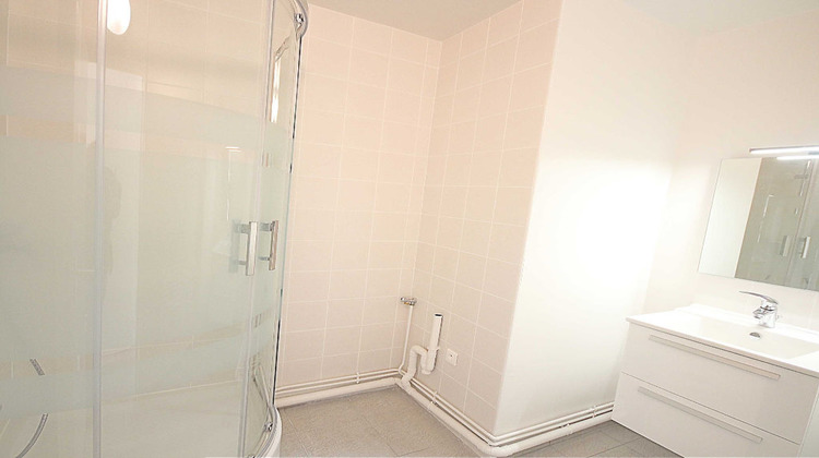 Ma-Cabane - Location Appartement COURBEVOIE, 49 m²