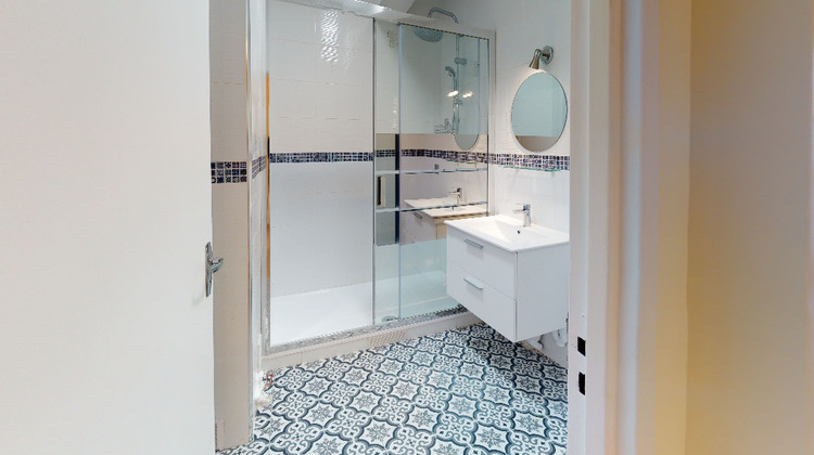 Ma-Cabane - Location Appartement COURBEVOIE, 43 m²