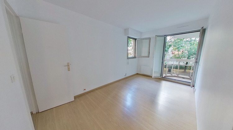 Ma-Cabane - Location Appartement COURBEVOIE, 35 m²