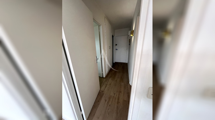 Ma-Cabane - Location Appartement COURBEVOIE, 32 m²