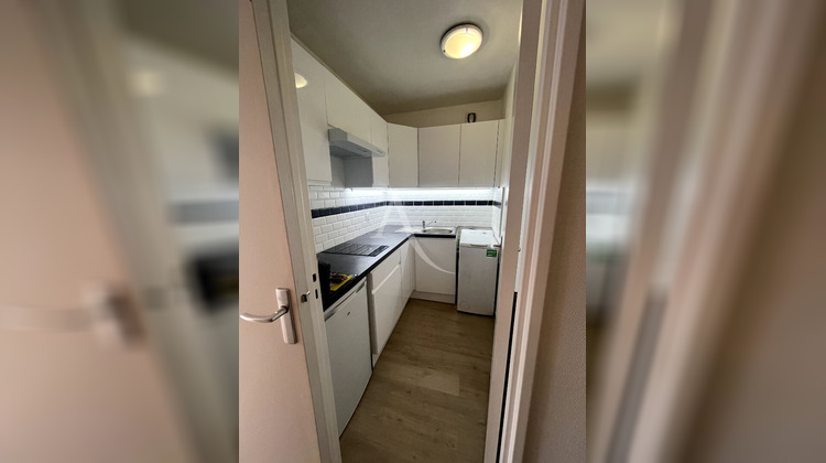 Ma-Cabane - Location Appartement COURBEVOIE, 32 m²