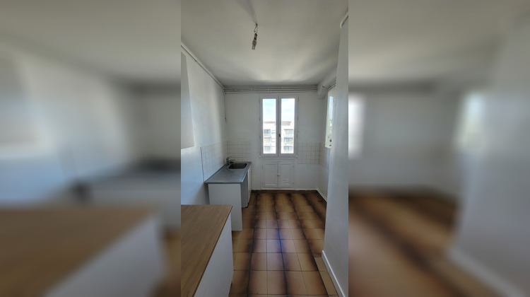 Ma-Cabane - Location Appartement COURBEVOIE, 63 m²