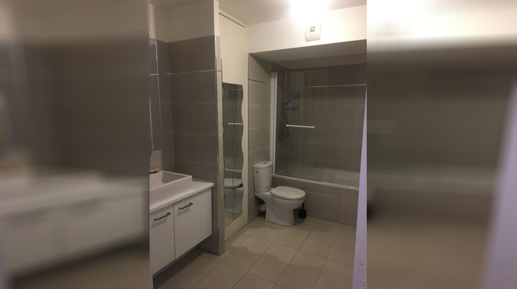 Ma-Cabane - Location Appartement COURBEVOIE, 38 m²