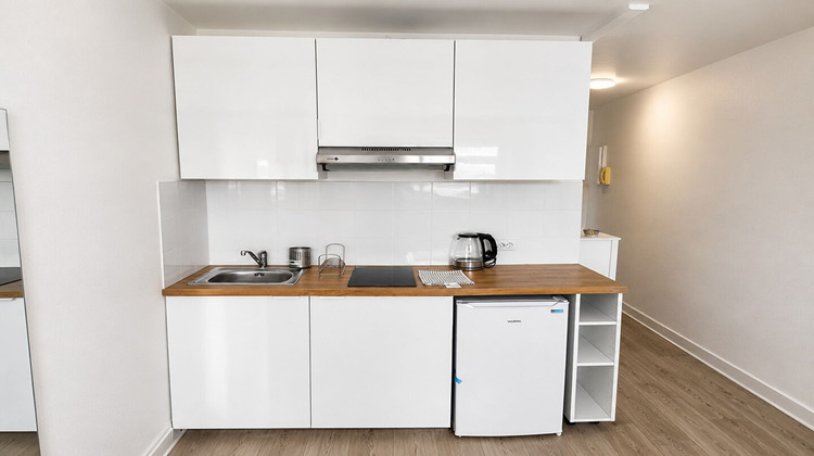 Ma-Cabane - Location Appartement COURBEVOIE, 23 m²