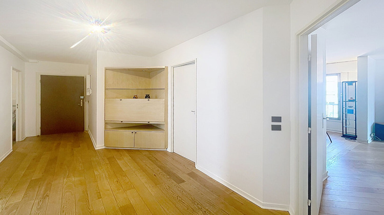 Ma-Cabane - Location Appartement COURBEVOIE, 111 m²