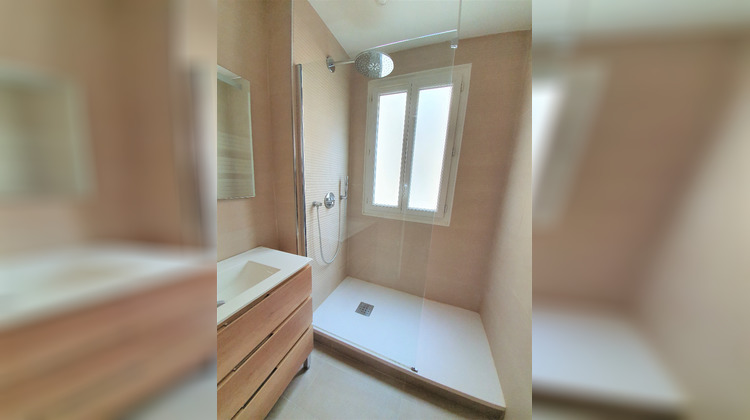 Ma-Cabane - Location Appartement COURBEVOIE, 60 m²