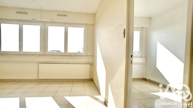 Ma-Cabane - Location Appartement Courbevoie, 69 m²
