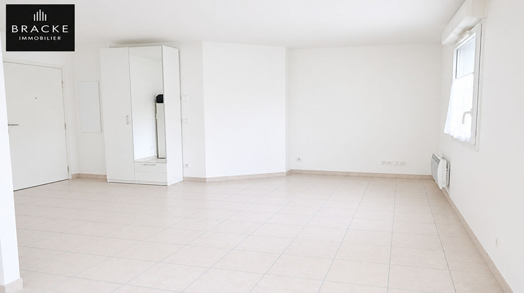 Ma-Cabane - Location Appartement COURBEVOIE, 30 m²