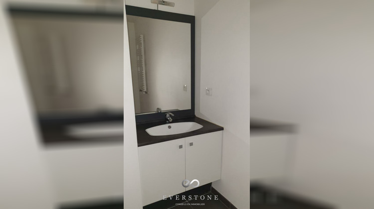 Ma-Cabane - Location Appartement COURBEVOIE, 46 m²