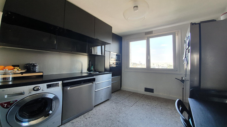 Ma-Cabane - Location Appartement COURBEVOIE, 65 m²