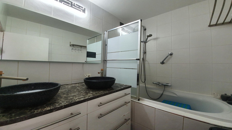Ma-Cabane - Location Appartement COURBEVOIE, 65 m²