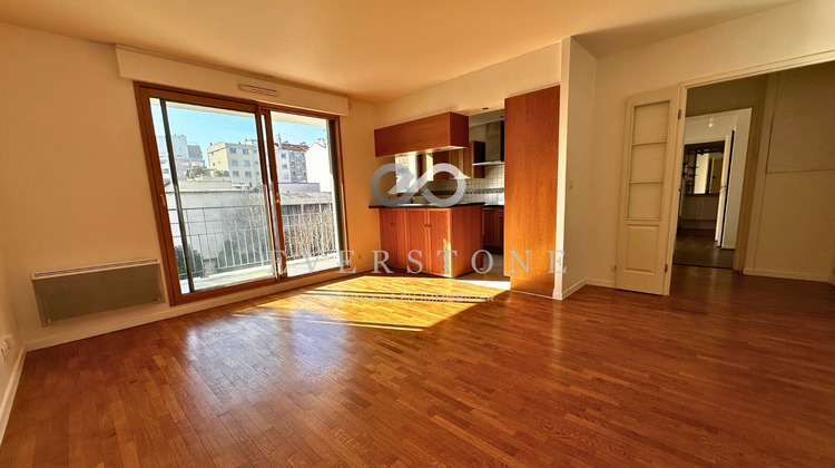 Ma-Cabane - Location Appartement COURBEVOIE, 66 m²