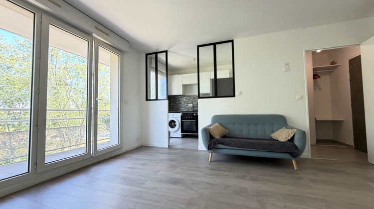Ma-Cabane - Location Appartement COURCOURONNES, 37 m²