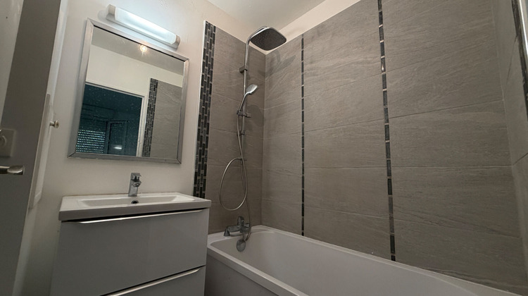 Ma-Cabane - Location Appartement COURCOURONNES, 37 m²