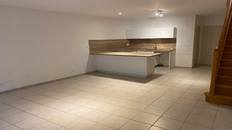 Ma-Cabane - Location Appartement Cours-la-Ville, 57 m²