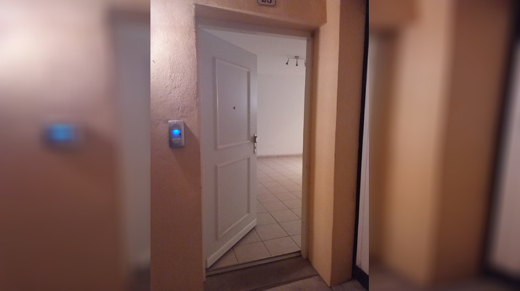 Ma-Cabane - Location Appartement Cours-la-Ville, 57 m²