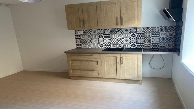 Ma-Cabane - Location Appartement Cours-la-Ville, 28 m²