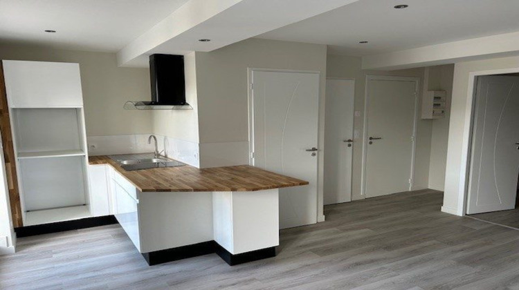 Ma-Cabane - Location Appartement Cours-la-Ville, 3 m²