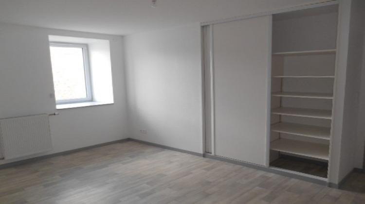 Ma-Cabane - Location Appartement Cours-la-Ville, 98 m²