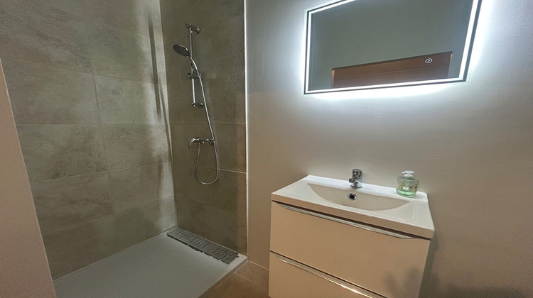 Ma-Cabane - Location Appartement COURSAN, 65 m²