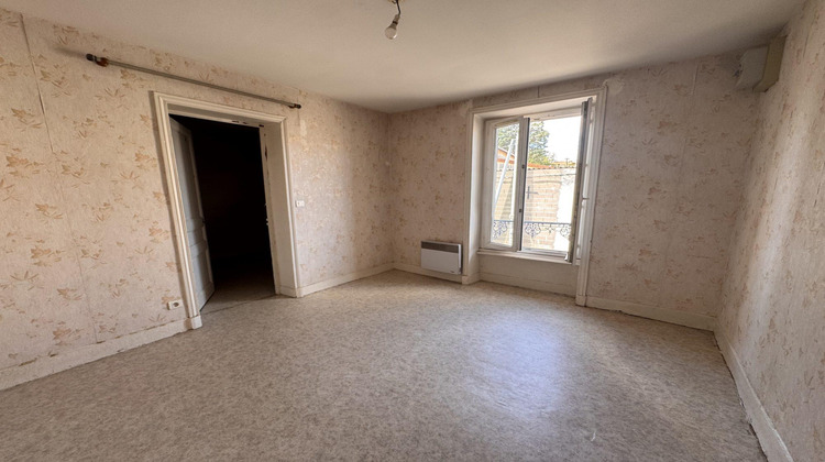 Ma-Cabane - Location Appartement Coutouvre, 77 m²