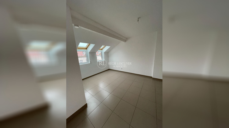 Ma-Cabane - Location Appartement CRAPONNE, 47 m²
