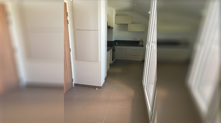 Ma-Cabane - Location Appartement CRAPONNE, 47 m²