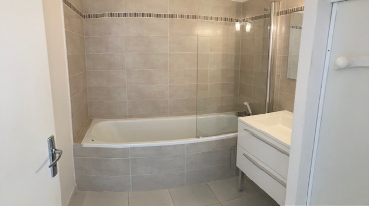 Ma-Cabane - Location Appartement CRECY-LA-CHAPELLE, 34 m²