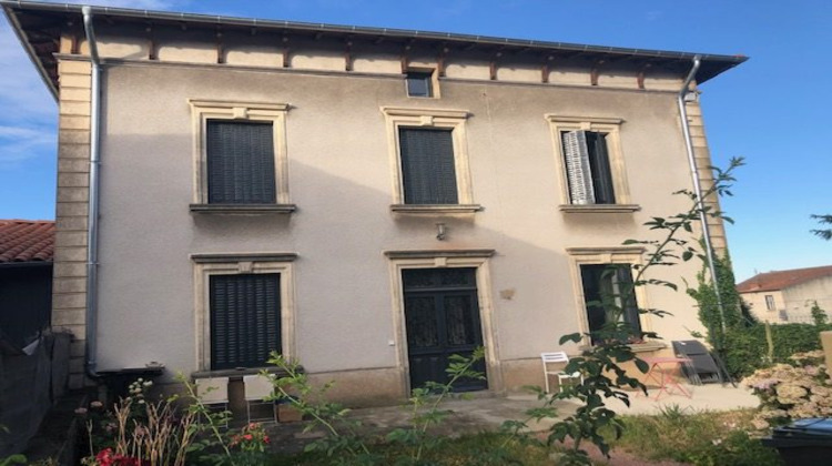 Ma-Cabane - Location Appartement Cremeaux, 30 m²