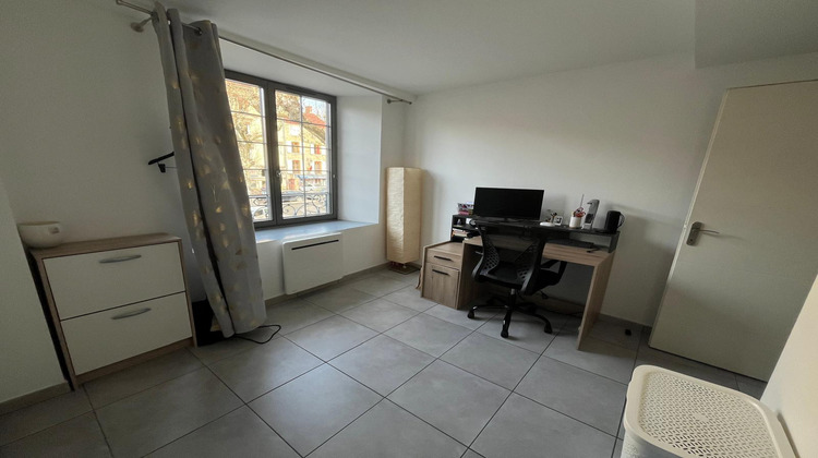 Ma-Cabane - Location Appartement Crémieu, 54 m²