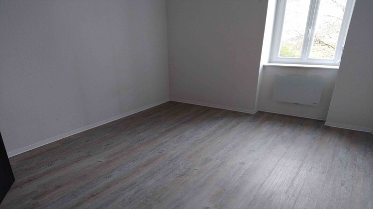 Ma-Cabane - Location Appartement CRESSENSAC, 92 m²