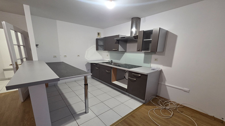 Ma-Cabane - Location Appartement CROIX, 68 m²