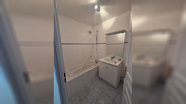 Ma-Cabane - Location Appartement CROIX, 68 m²