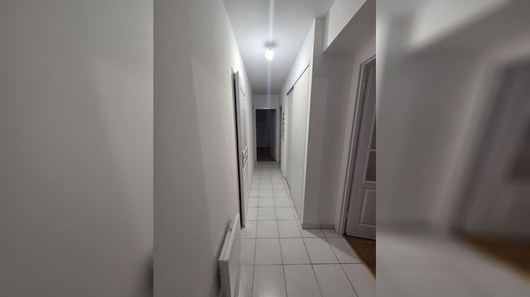 Ma-Cabane - Location Appartement CROIX, 68 m²