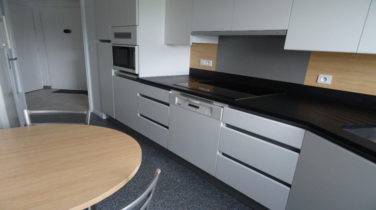 Ma-Cabane - Location Appartement CROIX, 64 m²