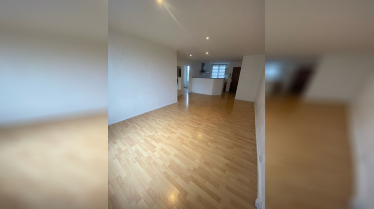 Ma-Cabane - Location Appartement CROIX, 62 m²