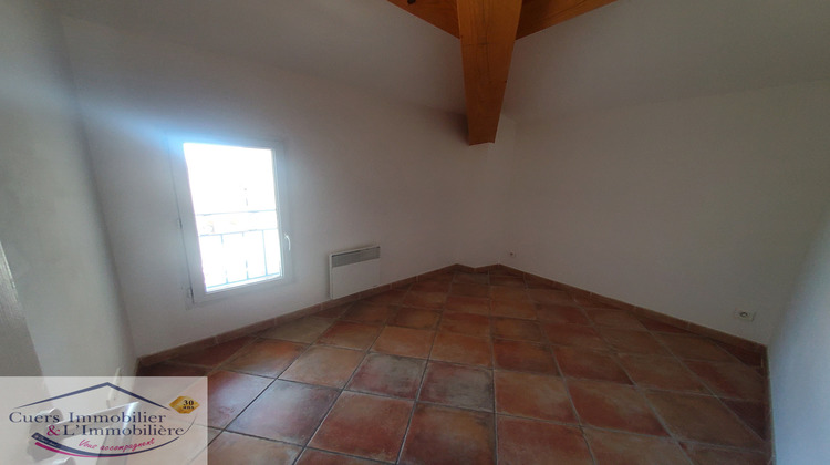 Ma-Cabane - Location Appartement Cuers, 57 m²